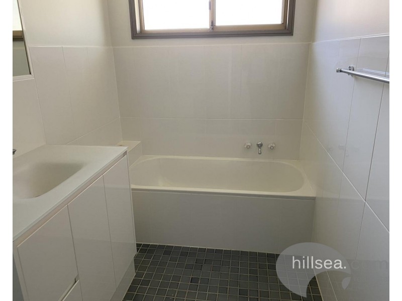 10/13 Stephanie Court, Labrador QLD 4215