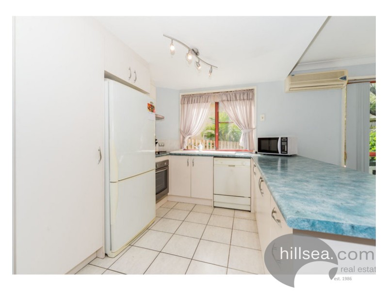 2/107 Greenacre  Drive, Parkwood QLD 4214