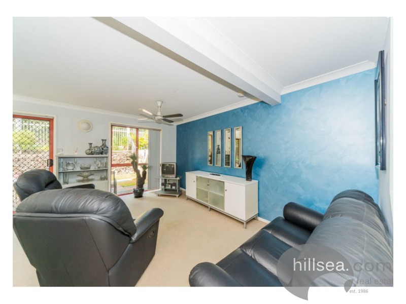 2/107 Greenacre  Drive, Parkwood QLD 4214