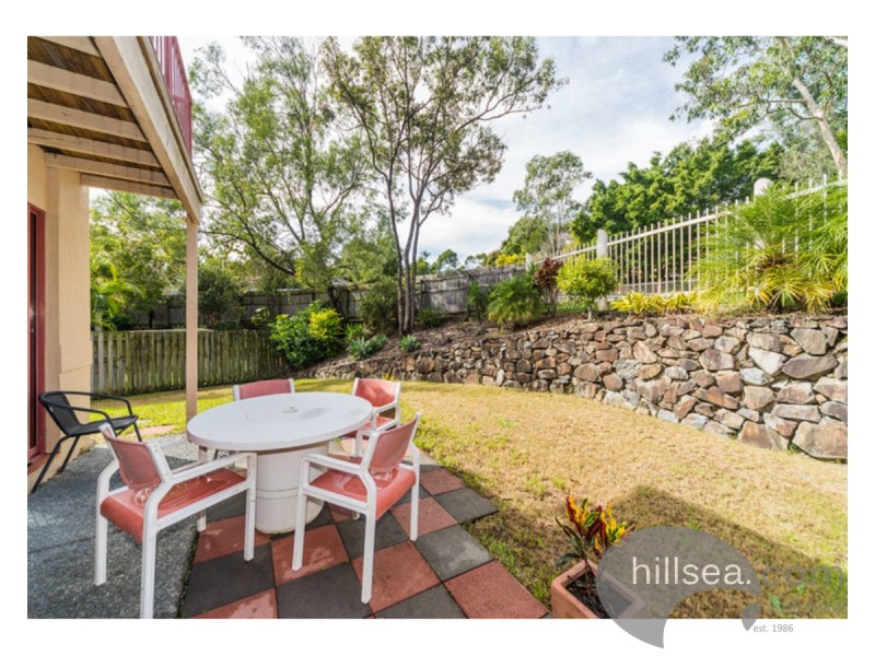 2/107 Greenacre  Drive, Parkwood QLD 4214