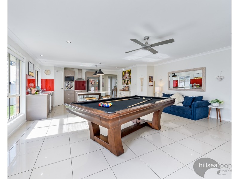 10 Southern Lights Drive, Pimpama QLD 4209