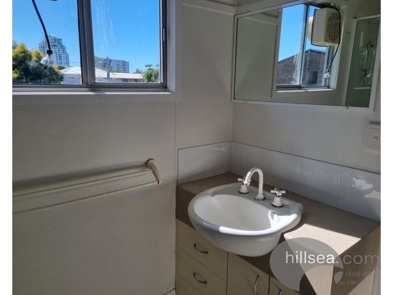 6/13 Central Street, Labrador QLD 4215