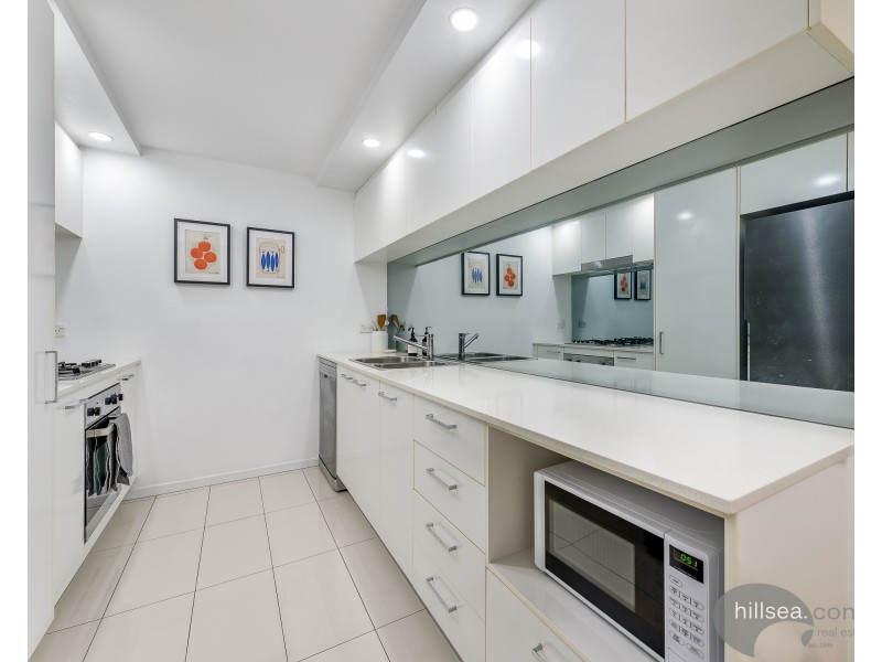 307/3 Compass Drive, Biggera Waters QLD 4216