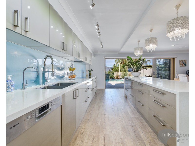 485 Pine Ridge Road, Runaway Bay QLD 4216