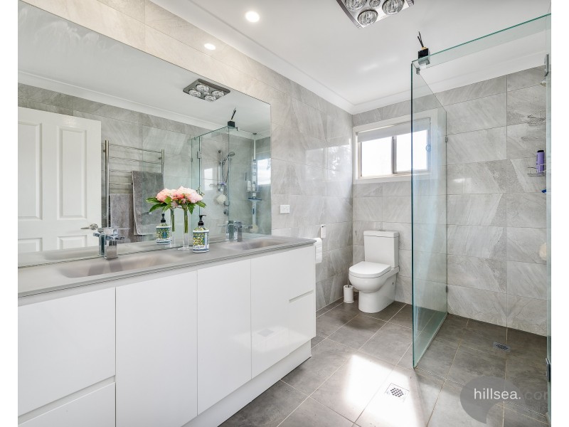 485 Pine Ridge Road, Runaway Bay QLD 4216