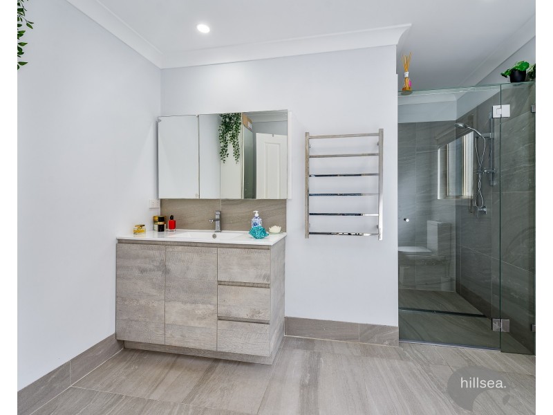 485 Pine Ridge Road, Runaway Bay QLD 4216