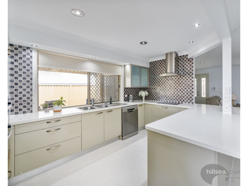 485 Pine Ridge Road, Runaway Bay QLD 4216