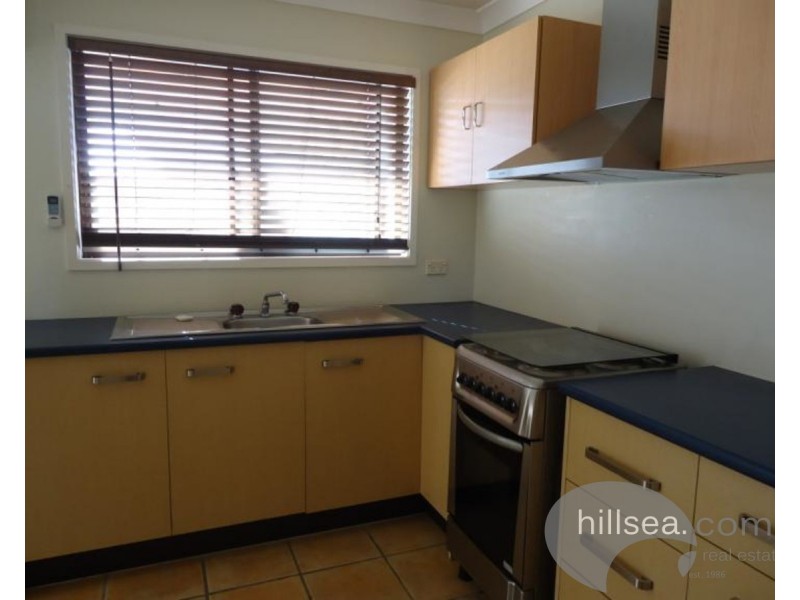 2/43 Errol Avenue, Paradise Point QLD 4216