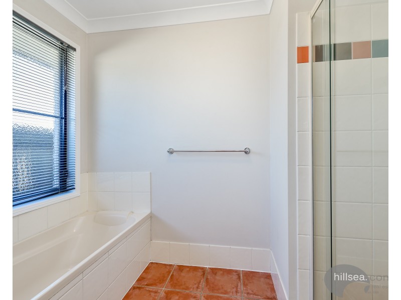 82 Serafina Drive, Helensvale QLD 4212