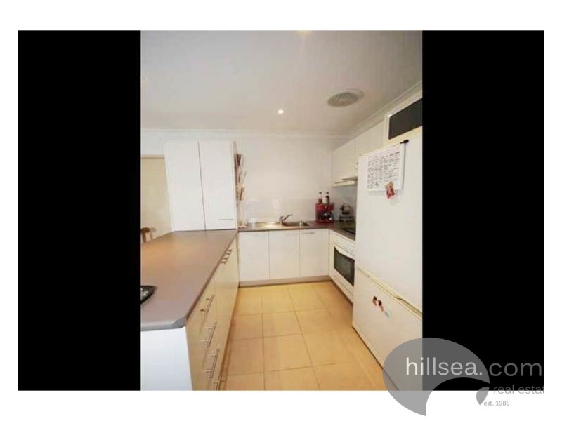 4/137 Olsen Avenue, Labrador QLD 4215