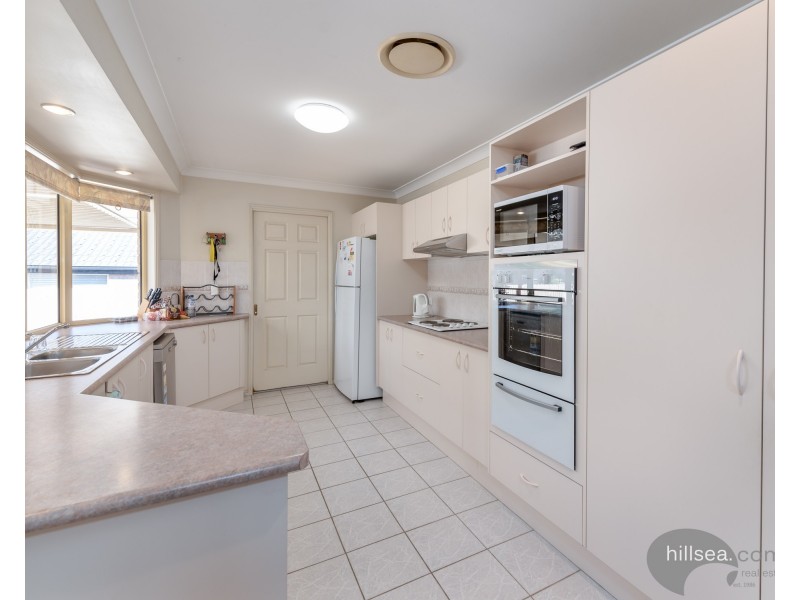 28 Urangan Court, Helensvale QLD 4212
