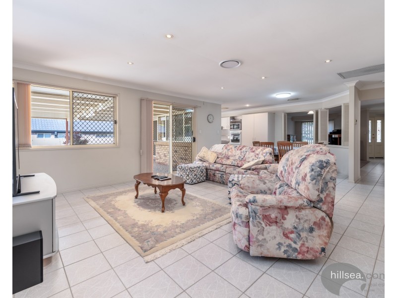 28 Urangan Court, Helensvale QLD 4212