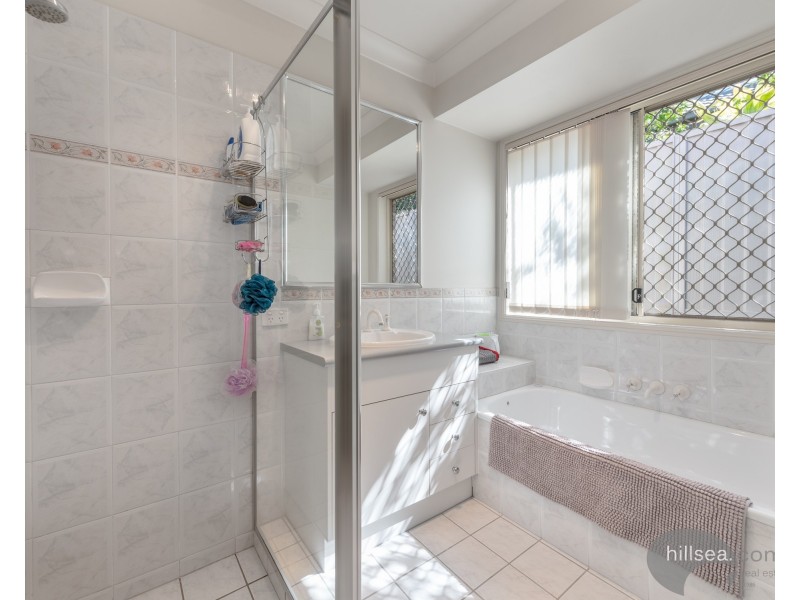 28 Urangan Court, Helensvale QLD 4212