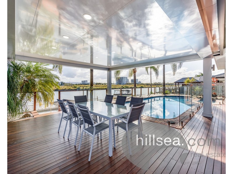 8 Anchorage Way, Biggera Waters QLD 4216