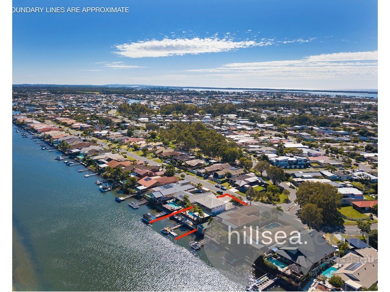 8 Anchorage Way, Biggera Waters QLD 4216