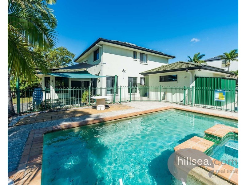 18 Little Hampton Court, Arundel QLD 4214