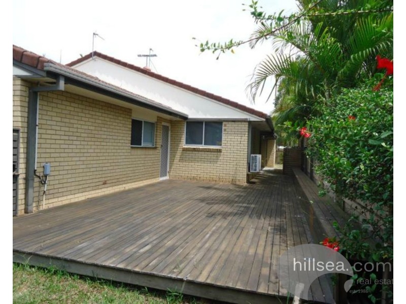 2/110 Kumbari Avenue, Labrador QLD 4215