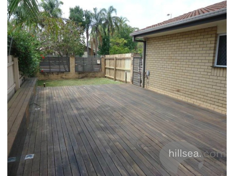2/110 Kumbari Avenue, Labrador QLD 4215