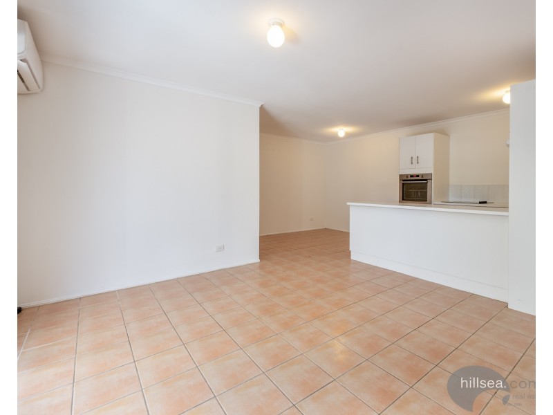2/2 Oscar Court, Oxenford QLD 4210