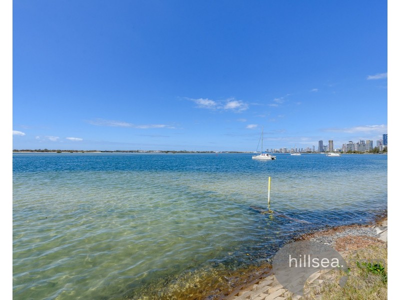 1/268 Marine Parade, Labrador QLD 4215