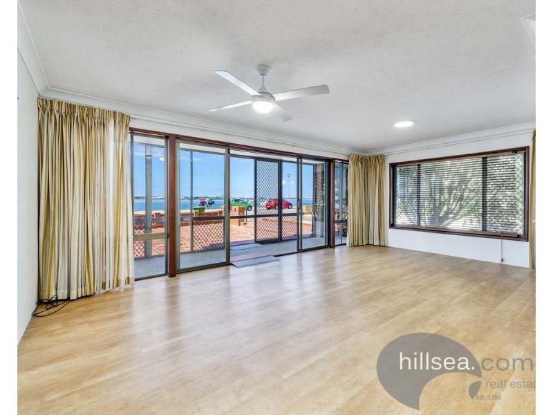 1/268 Marine Parade, Labrador QLD 4215