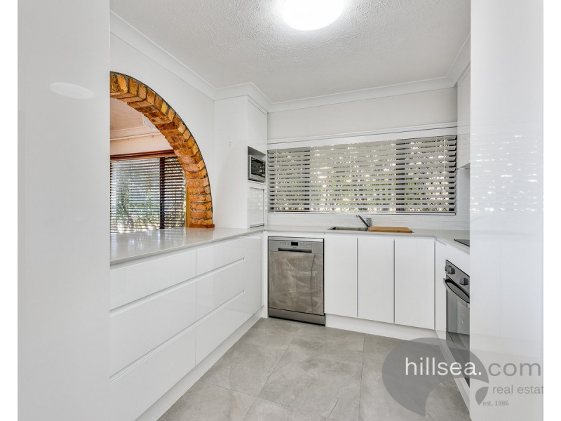 1/268 Marine Parade, Labrador QLD 4215