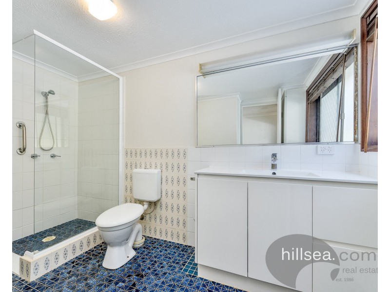 1/268 Marine Parade, Labrador QLD 4215