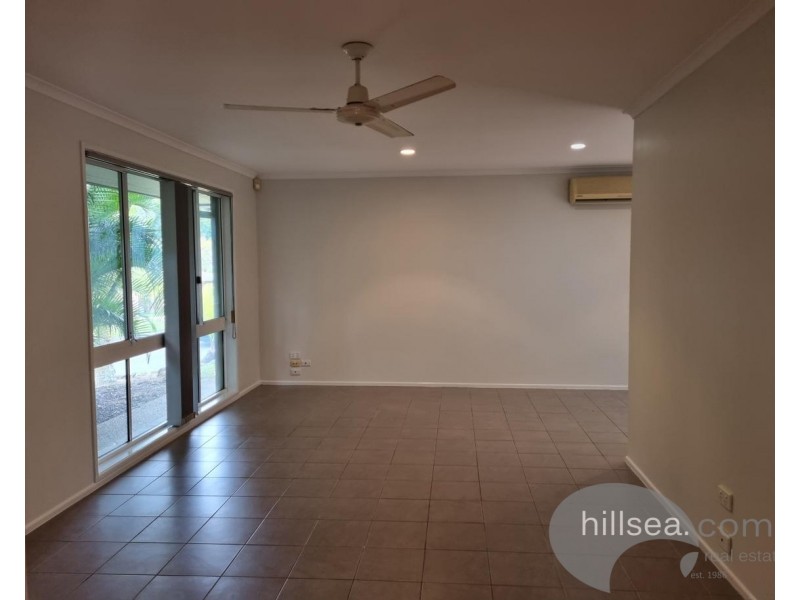 4 Crampton Court, Parkwood QLD 4214