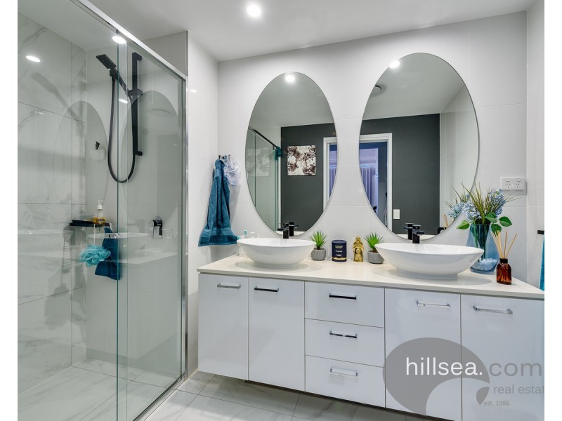 3803/5 Harbourside Court, Biggera Waters QLD 4216