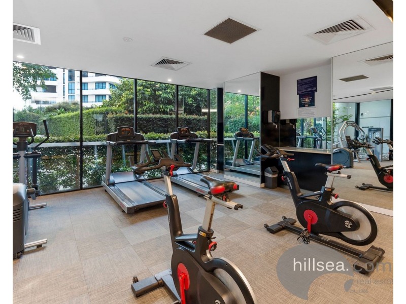 3803/5 Harbourside Court, Biggera Waters QLD 4216