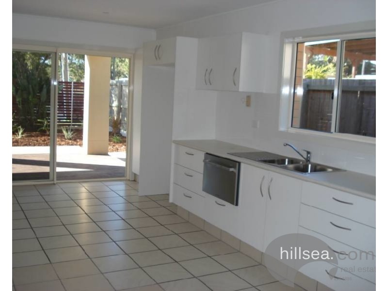 1/98 Imperial Parade, Labrador QLD 4215