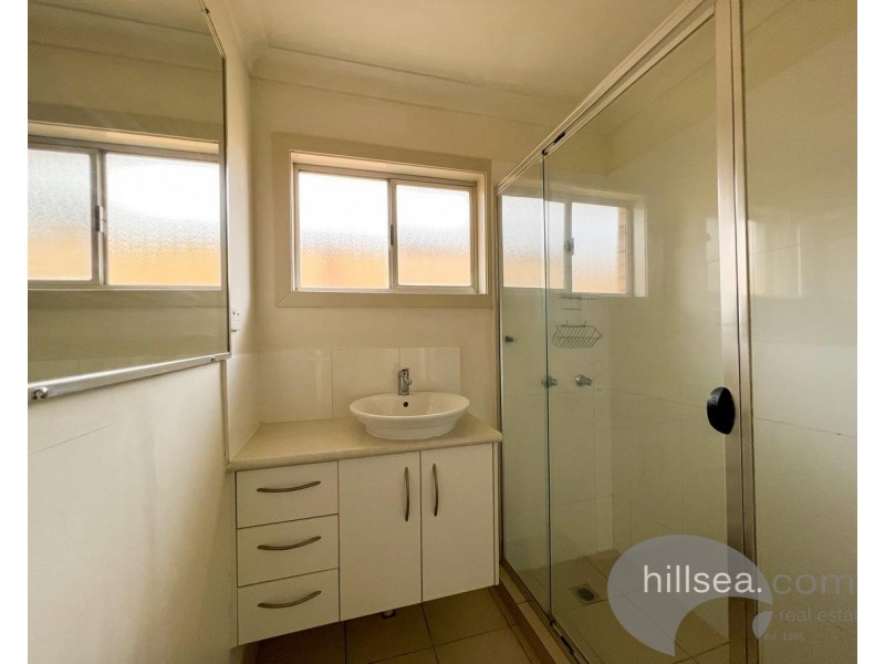1/98 Imperial Parade, Labrador QLD 4215