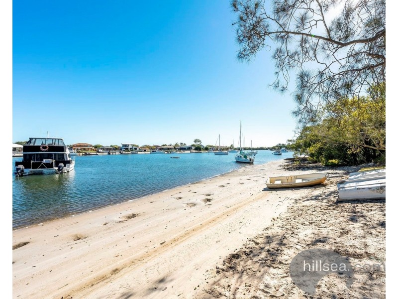 4/59 Errol Avenue, Paradise Point QLD 4216