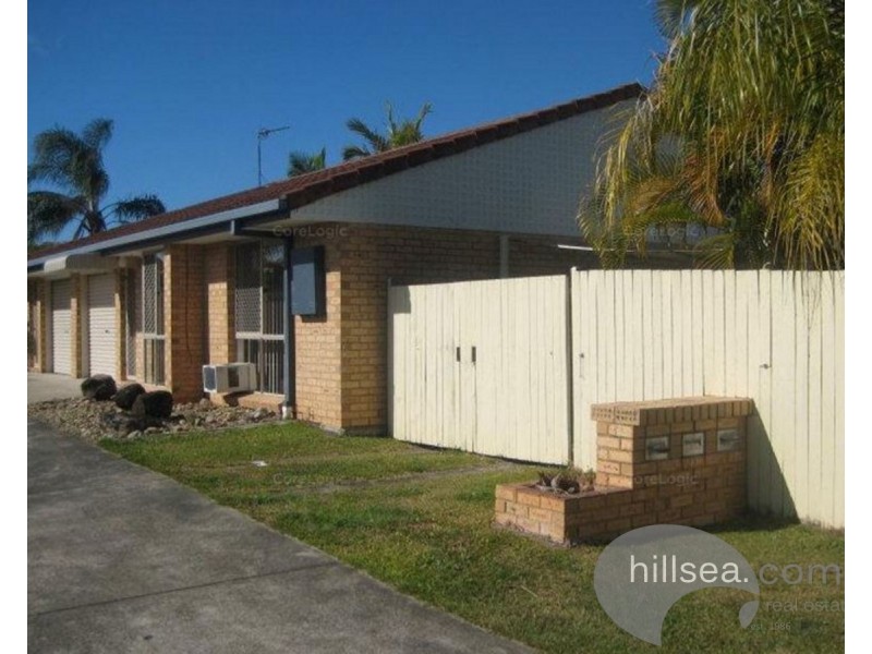 1/11 Riccarton Place, Labrador QLD 4215