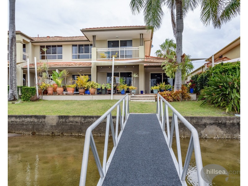 27/76 Bayview Street, Runaway Bay QLD 4216