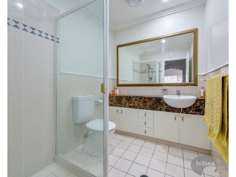 27/76 Bayview Street, Runaway Bay QLD 4216