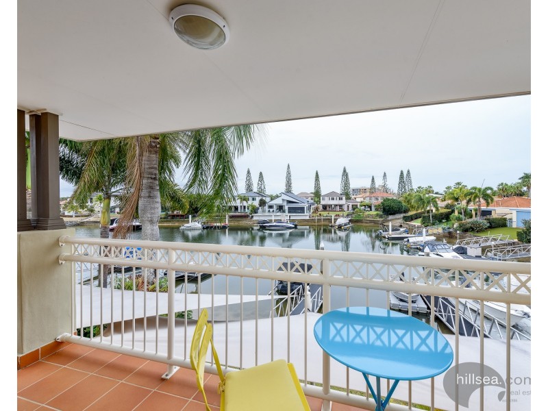 27/76 Bayview Street, Runaway Bay QLD 4216