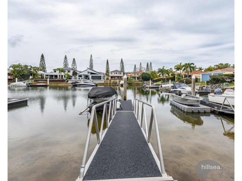 27/76 Bayview Street, Runaway Bay QLD 4216