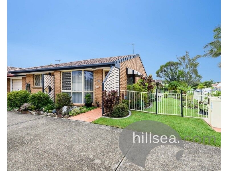 1/4 Riccarton Place, Labrador QLD 4215