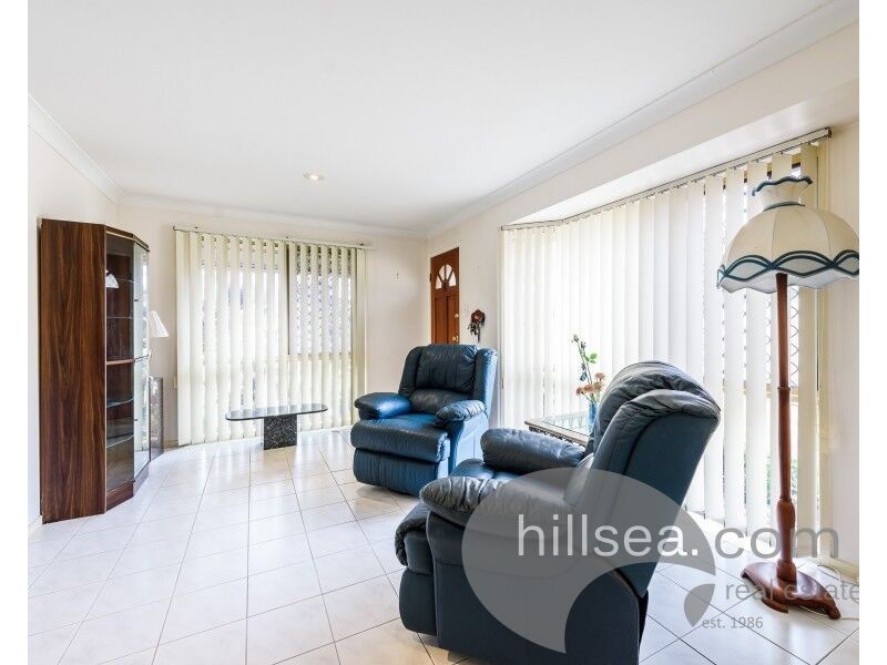 1/4 Riccarton Place, Labrador QLD 4215