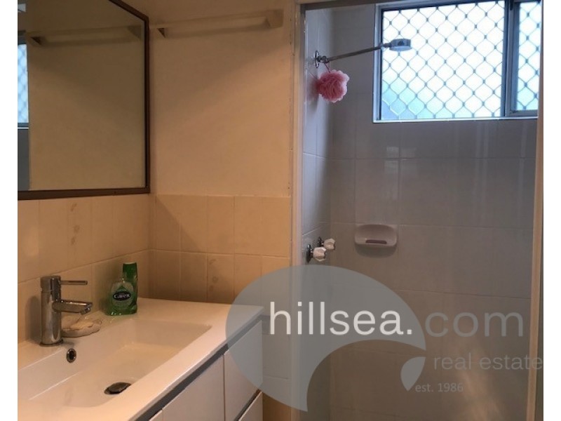 2/24 Madang Crescent, Runaway Bay QLD 4216