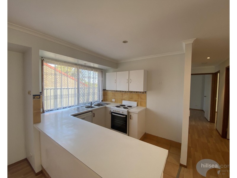 2/32 Callistemon Court, Arundel QLD 4214