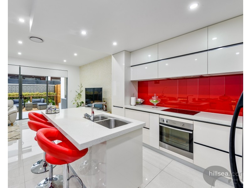 1/26 Milton Avenue, Paradise Point QLD 4216