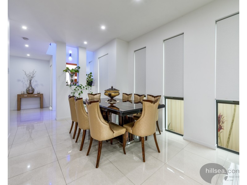 1/26 Milton Avenue, Paradise Point QLD 4216