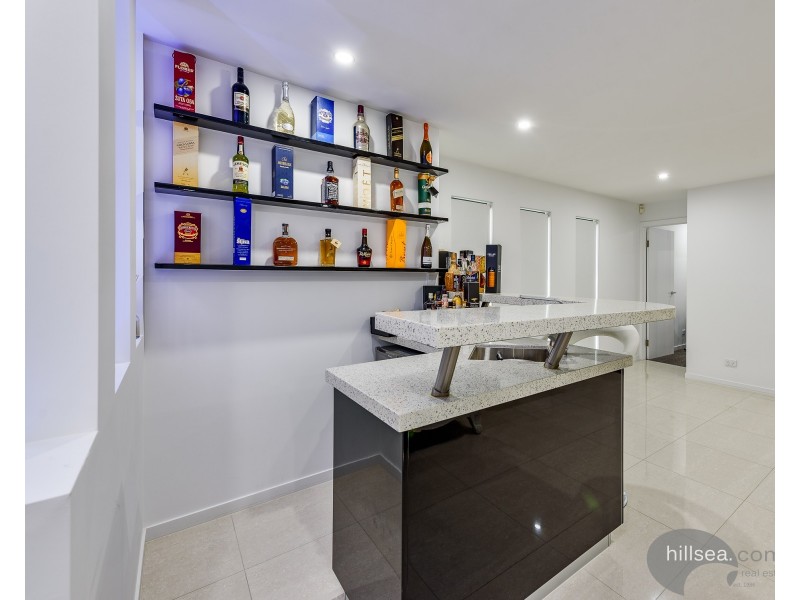 1/26 Milton Avenue, Paradise Point QLD 4216