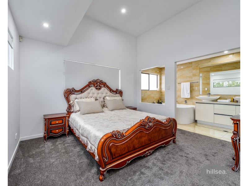 1/26 Milton Avenue, Paradise Point QLD 4216