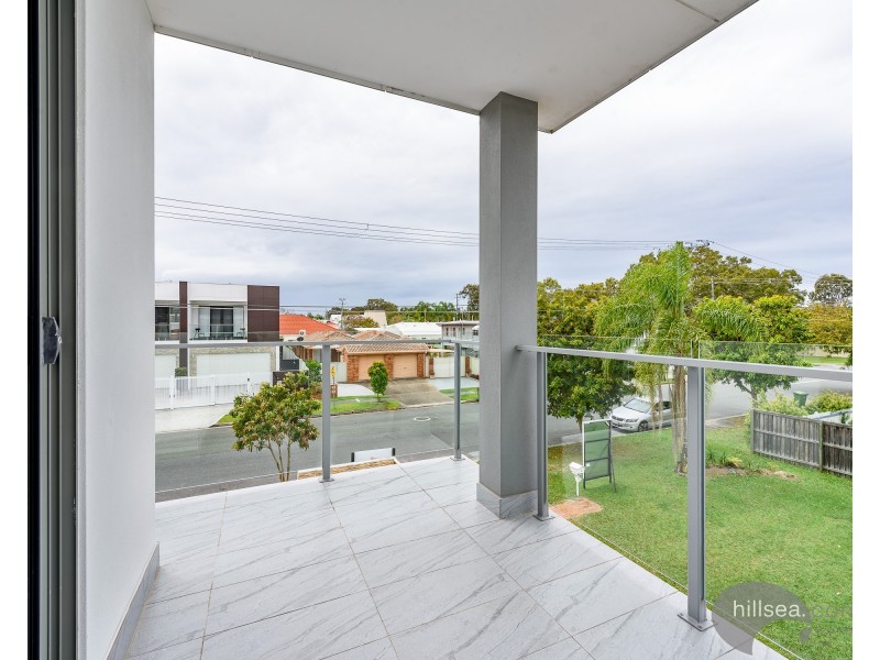 1/26 Milton Avenue, Paradise Point QLD 4216