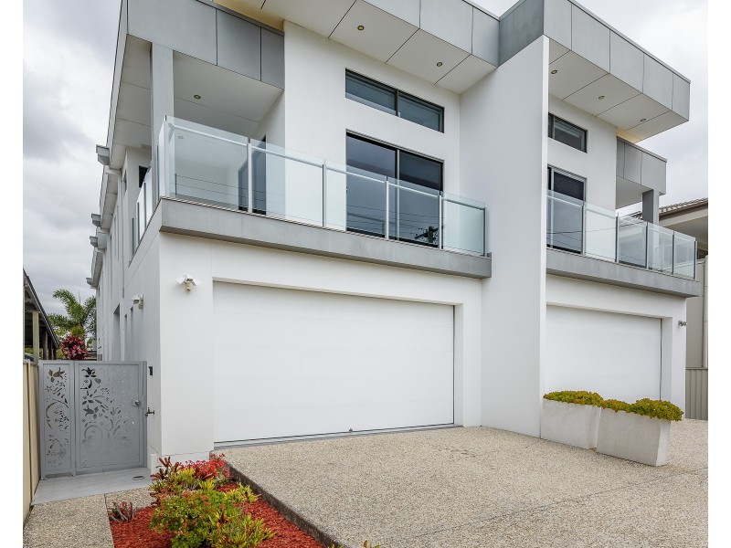 1/26 Milton Avenue, Paradise Point QLD 4216