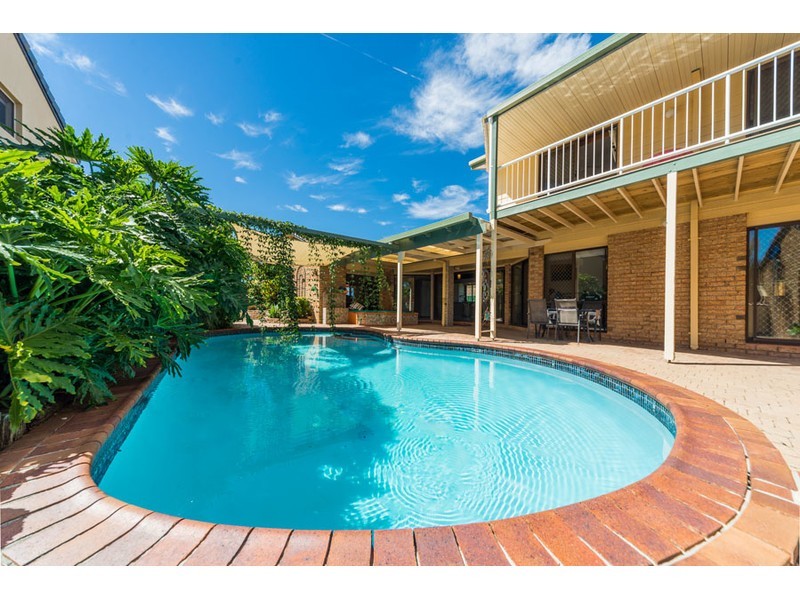 235 Morala Avenue, Runaway Bay QLD 4216