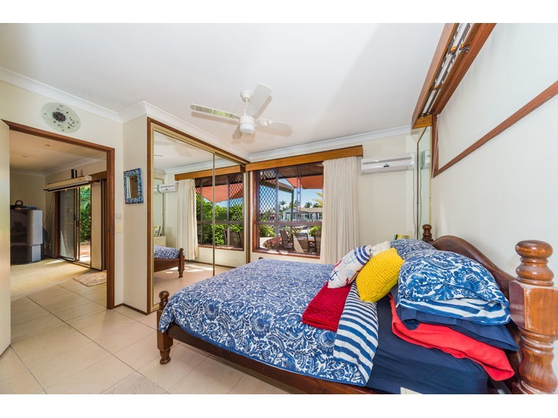 235 Morala Avenue, Runaway Bay QLD 4216